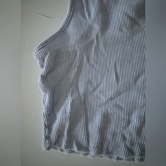 GARAGE VNECK CUT OUT CROPPED RIBBED BLUE TANK TOP HALTER IN SIZE MEDIUM - Picture 2 of 4